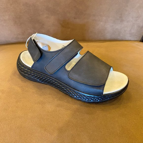 Propet - Scottsdale Black - Multiple Sizes (NEW W/ BOX) - Picture 1 of 2